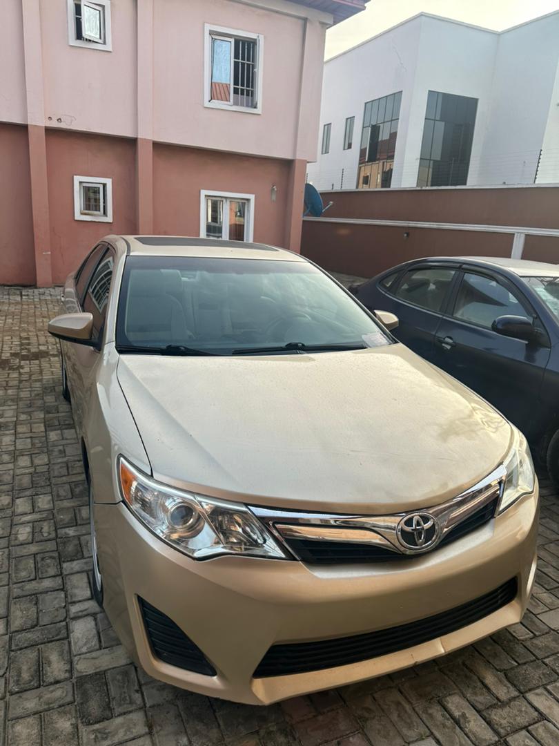 Toyota Camry 2012