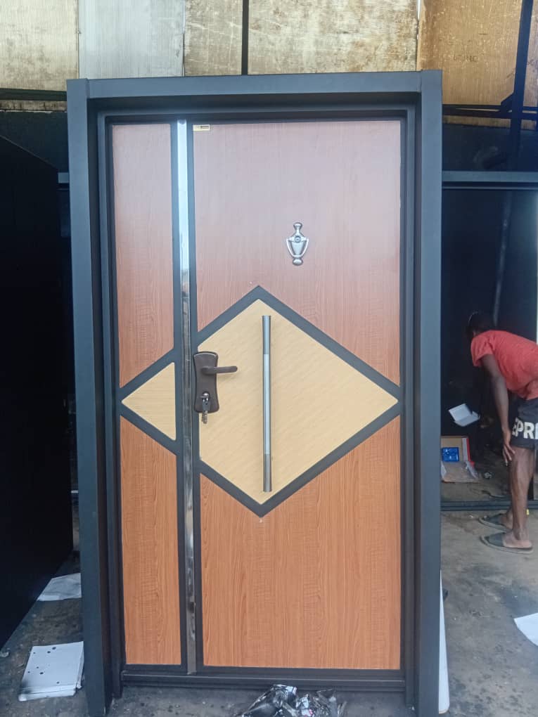 Choose any different tyle doors 🚪
